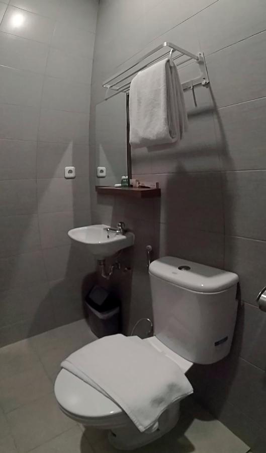Front One Cabin Malioboro Jogja يوغياكارتا المظهر الخارجي الصورة
